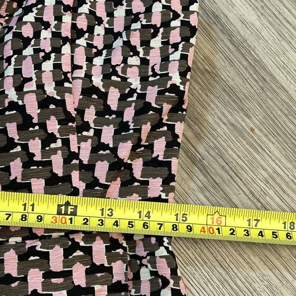 Banana Republic Silk Blend Strapless Dress in Pink and Black Pattern. Pockets - Picture 9 of 16